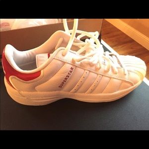 Men’s size 11 1/2 Adidas Superstar Sneakers